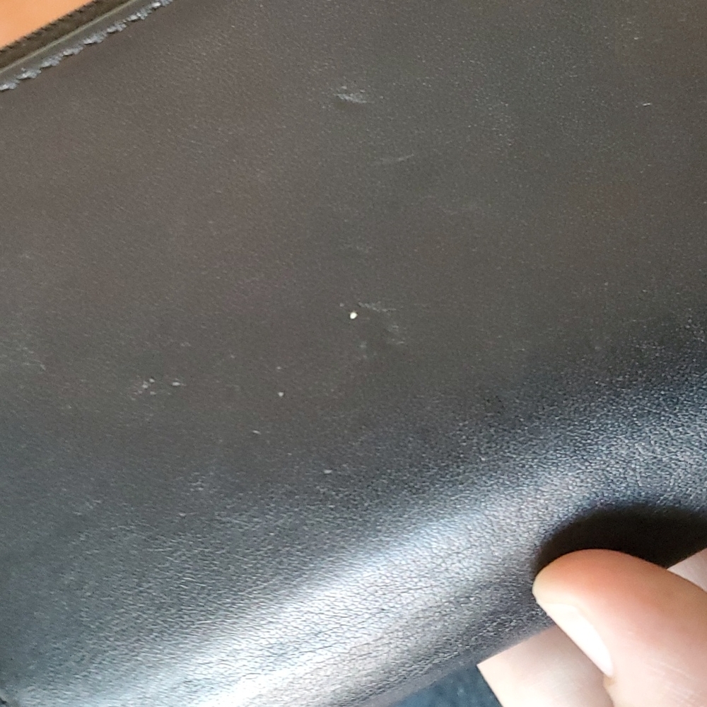 Coach wallet with Silver clasp - Picture 5 of 7